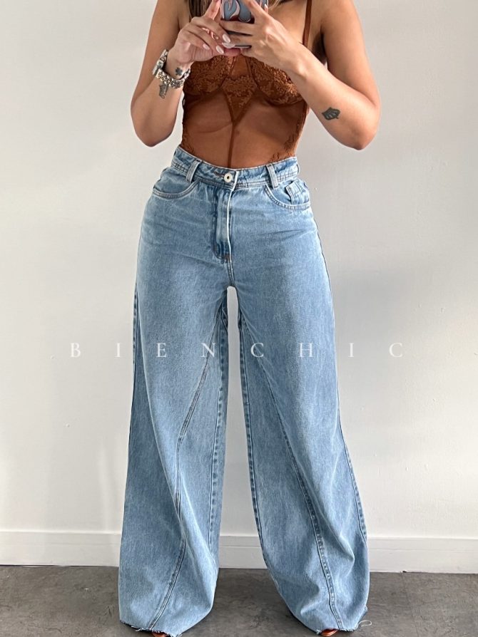 Jeans ruedo suelto Naya